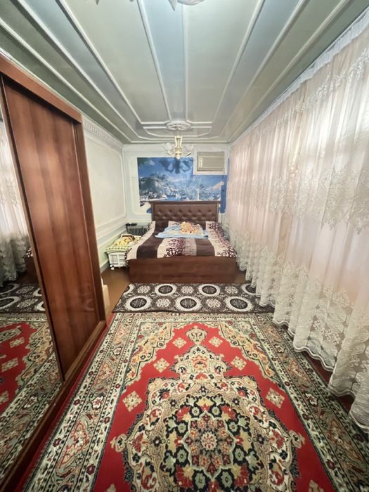 Toshkent shahar,Olmazor tn 2,44 sotix, 8 ta xonasi bor hovli sotiladi