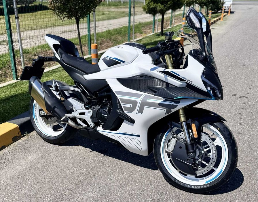 Motocicleta CFMOTO 450SR ABS '26