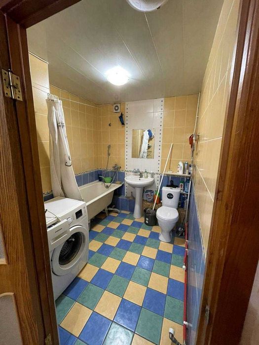 магазин OVERPACK на Бр. Жубановых 292/1