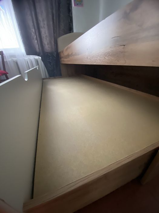 Кровать двухъярусная