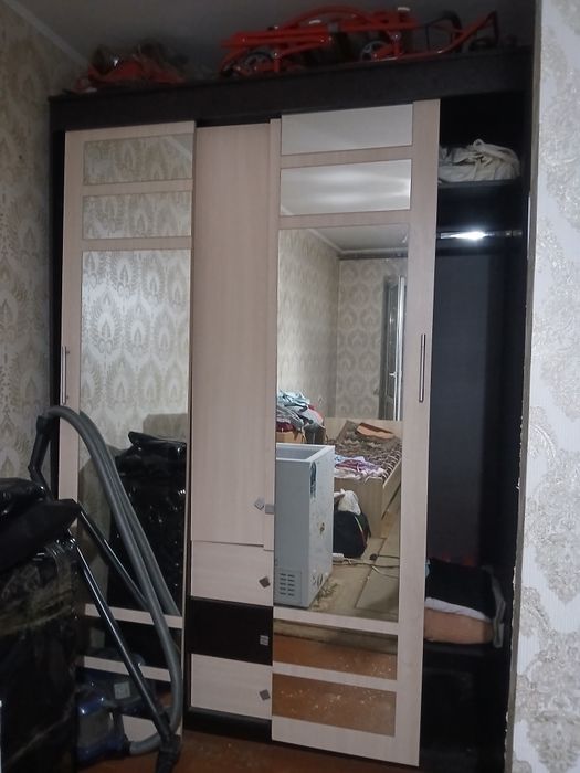 Продам шкаф б/у вас хорошем состояний