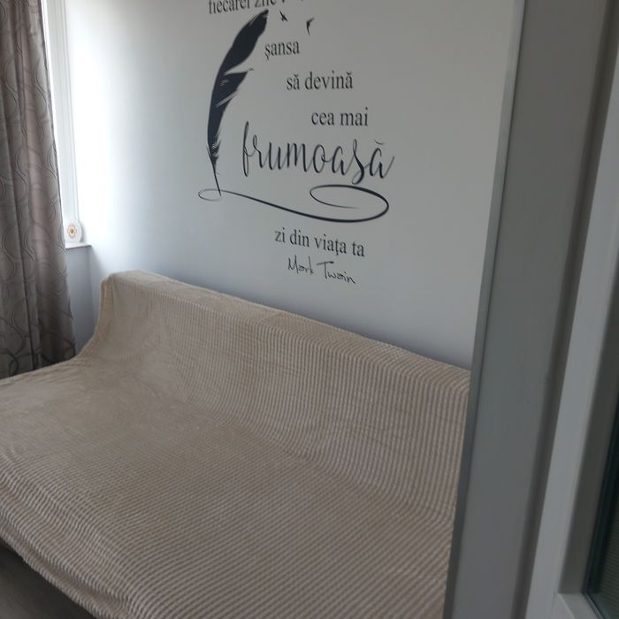 Închiriez camera de camin