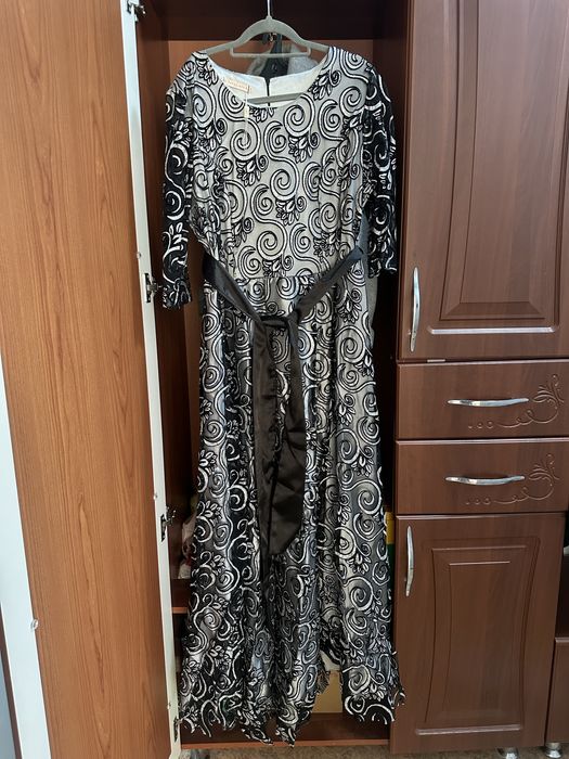 Продам платье новое