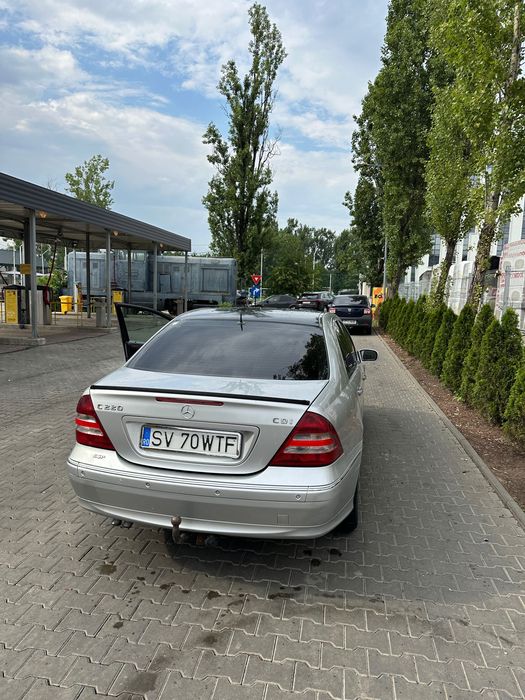 Vând Mercedes w203