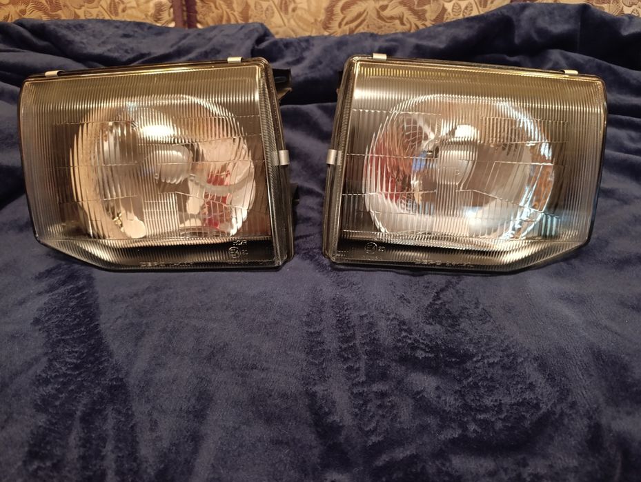 Фары Паджеро 2 DEPO, леворульные, рифленые