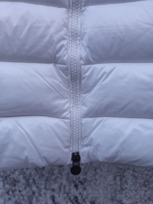 Geaca alba scurta iarna