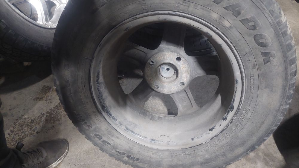 Продам диски с резиной