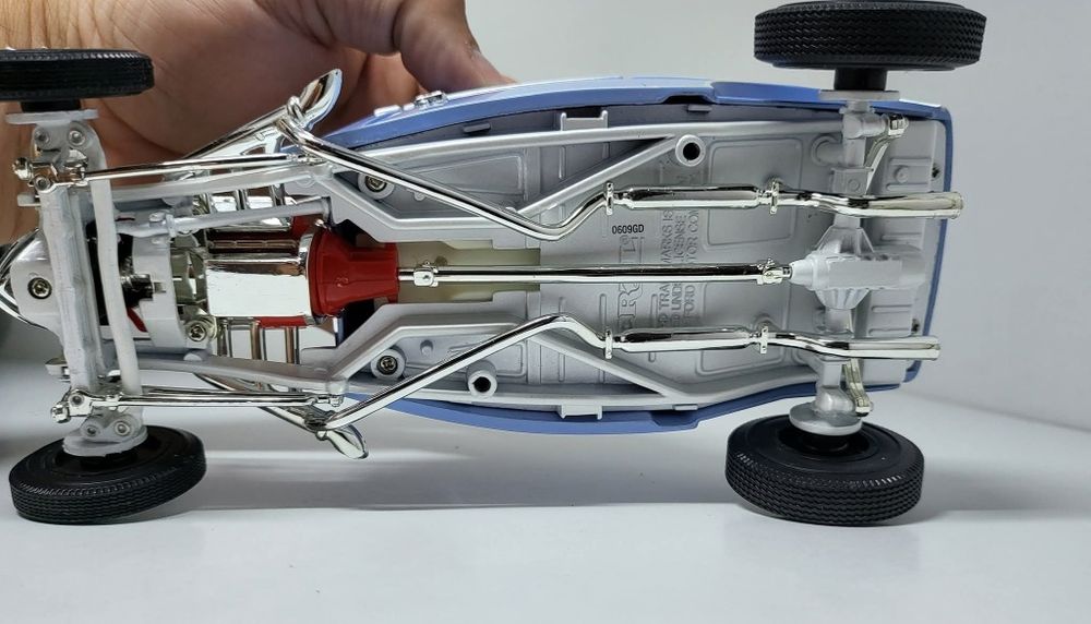 Machetă Ford Newstalgia Street roads 1/18 by ERTL