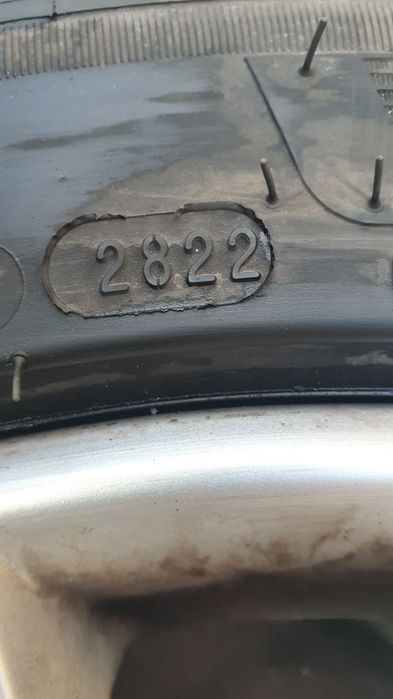 Cuciucuri Michelin 225 45 17 cu sau fara jante dot 2822 6-7mm