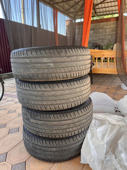 Продам коплект летних шин