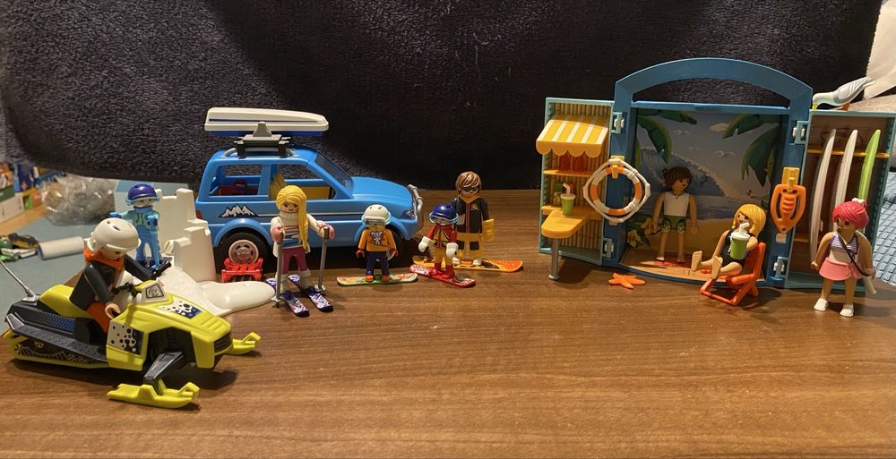 Trei seturi Playmobil, Vacanta la Ski si Magazinul de Surf