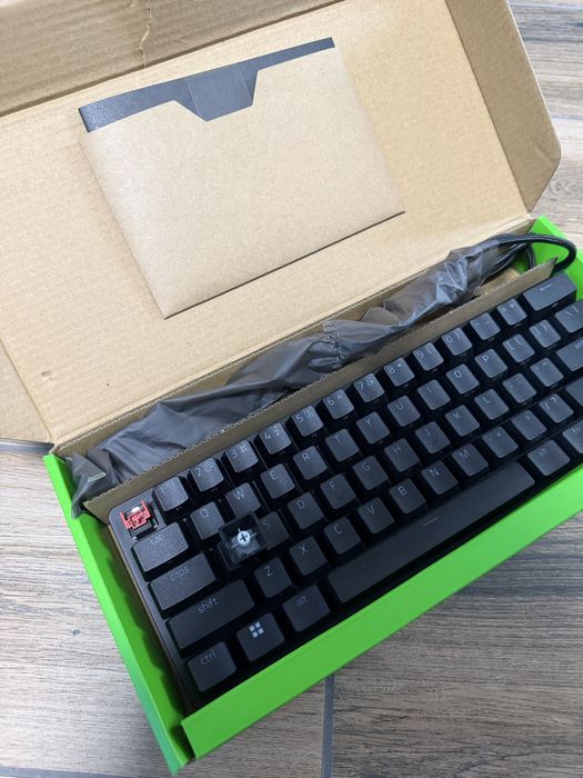 Razer Huntsman Mini клавиатура