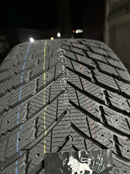 Нови зимни гуми ARIVO ARW7 285/35R21 105T XL НОВ DOT БОРД 2853521