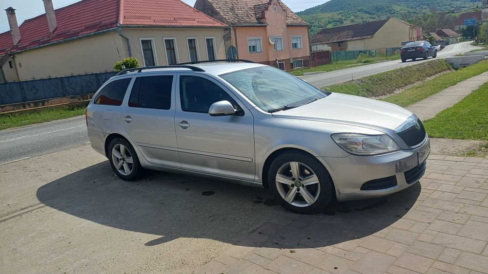SKODA Octavia 2011 — imagine 2