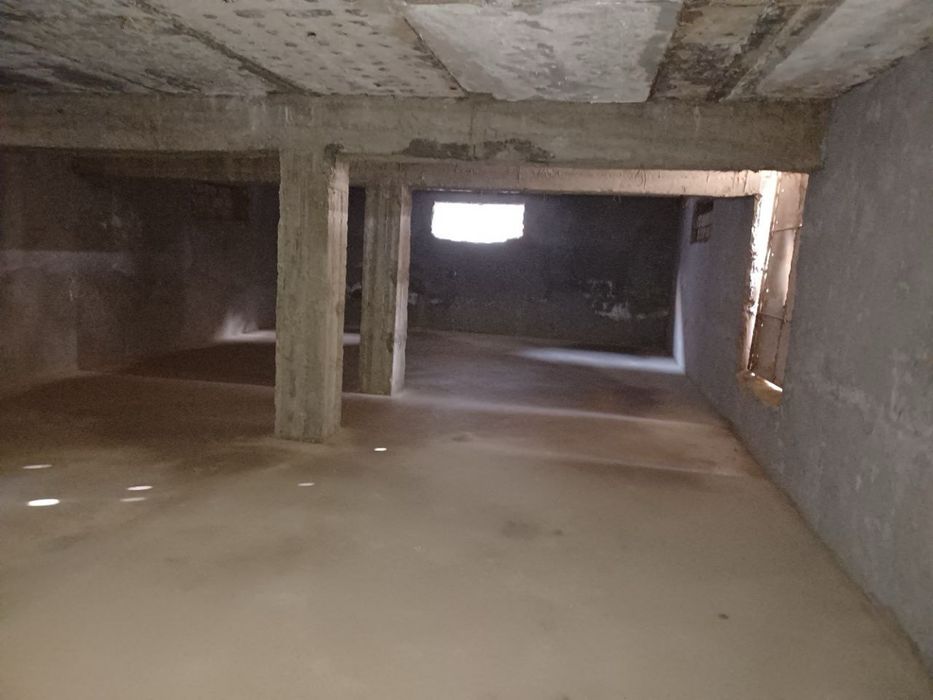 Срочно Сотилади Ховли 3 сотих,подвал+1 этаж 300кв+подвал.135000$Тарвма