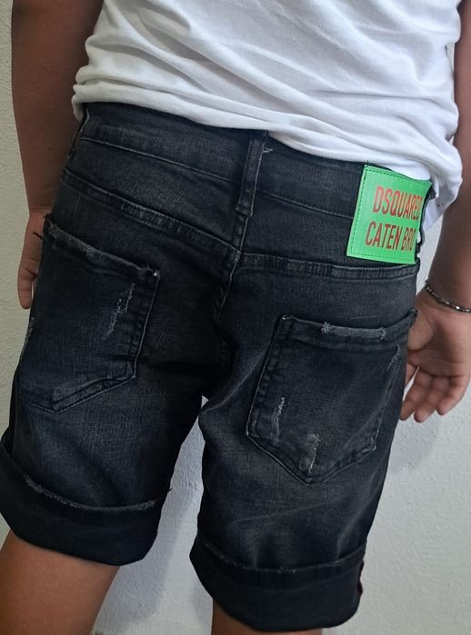 Pantaloni scurți Dsquared2(adolescenți sau adulți cu o siluetă suplă )