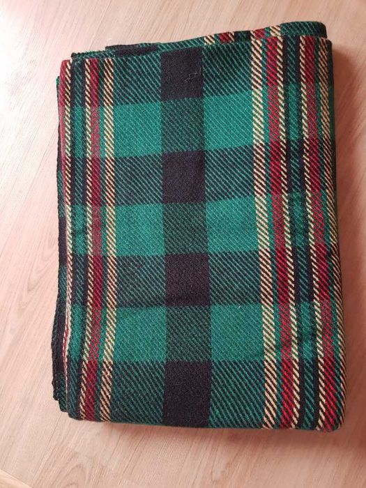 Автентични губери/ китеници, черги и родопски одеяла