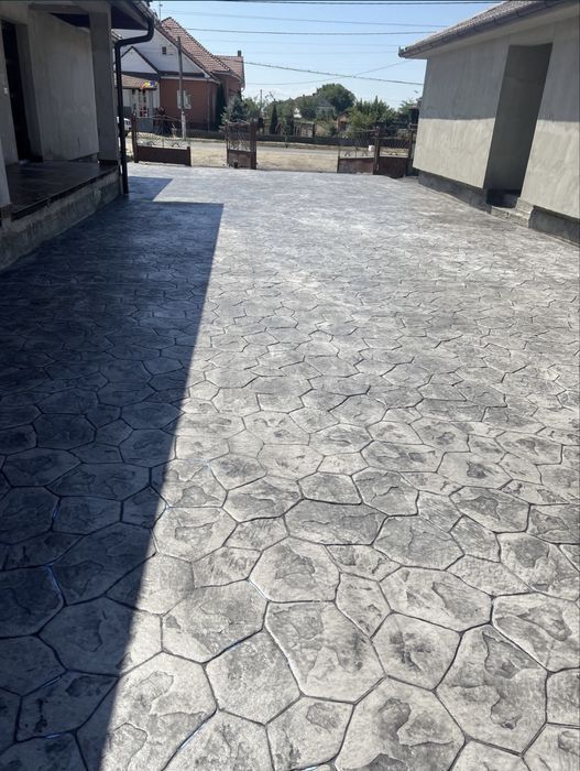 Beton amprentat diferite modele si culori.