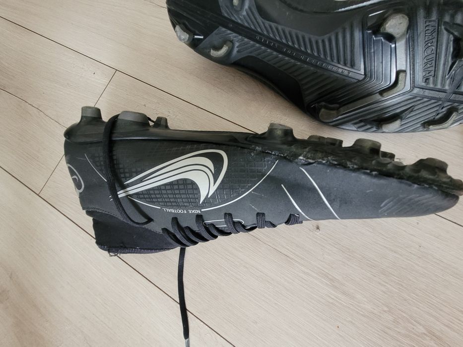 Футболни бутонки Nike