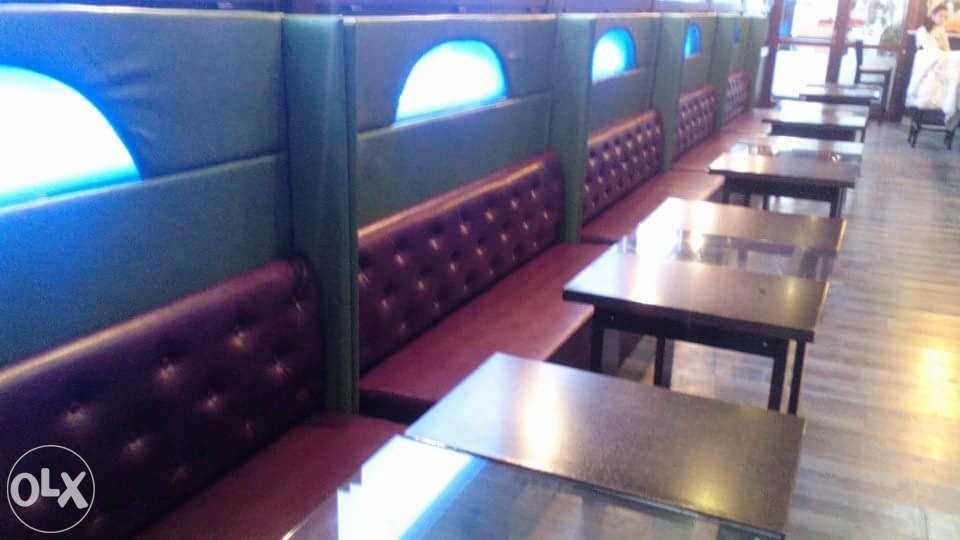 Canapele cluburi, pizzerie, restaurante