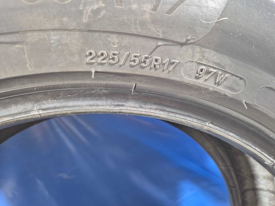 225/55/17 Michelin