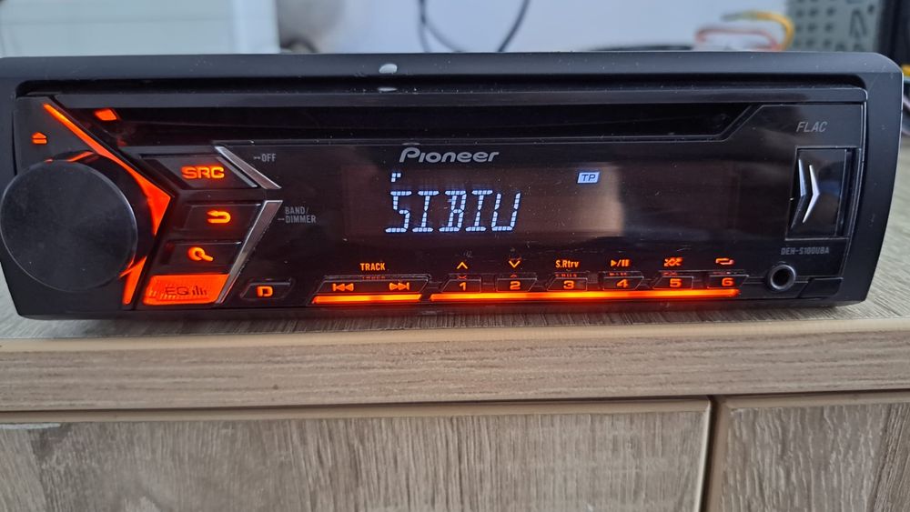 CD Player Auto Pioneer DEH-S100UBA - Stare foarte bună