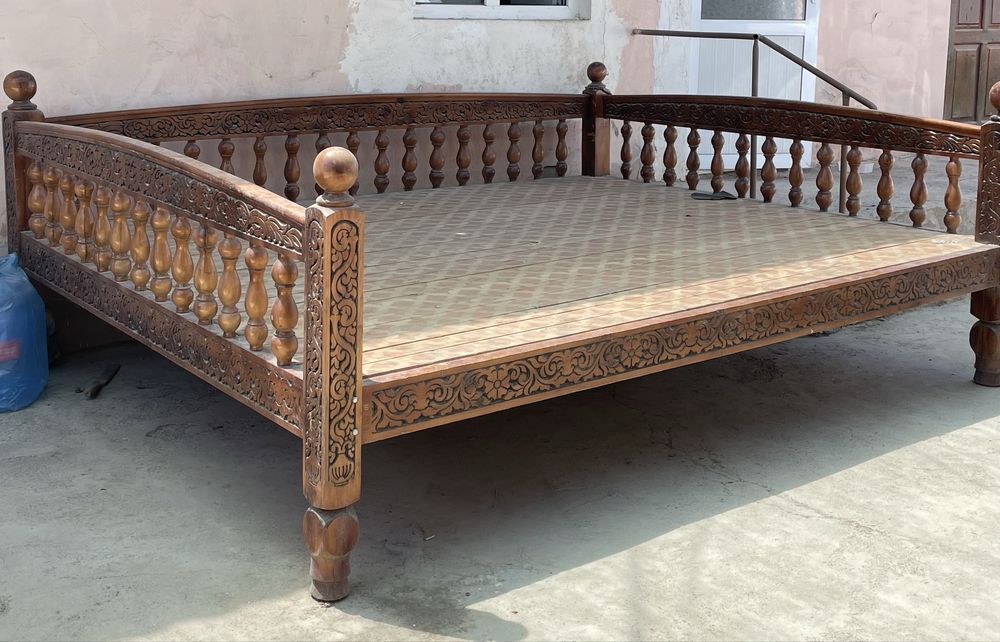 Тапчан в хорошем состоянии