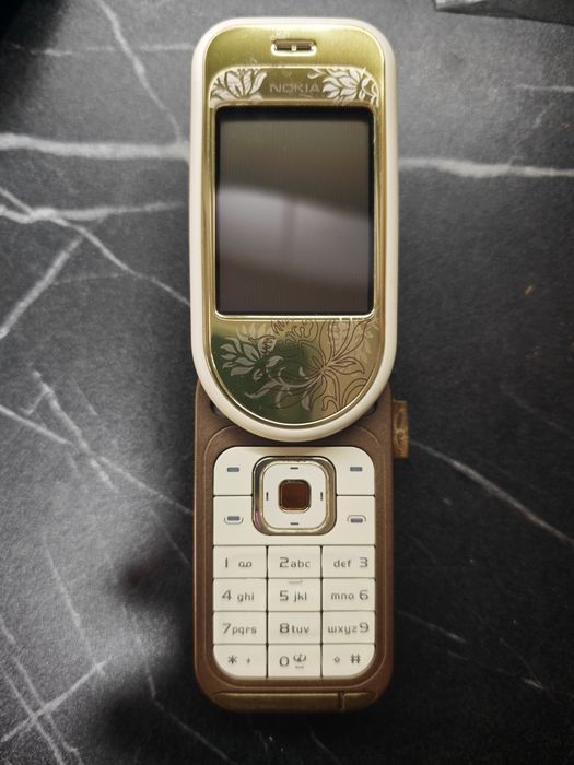 Nokia 7370 e60  6610i Nokia 6110 navigator  n81  Nokia 3510i LG u300 Sony Ericsson k800i Sony Ericsson  t68i siemens  mc 60  de colecție sau piese