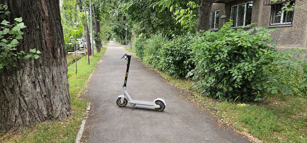 Продам электросамокат Ninebot