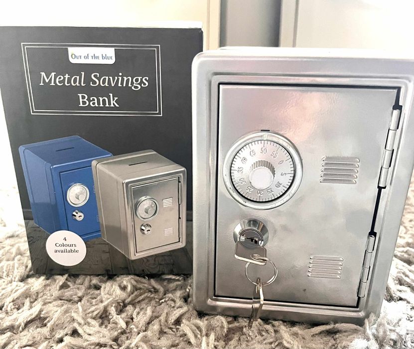 Метална касичка сейф