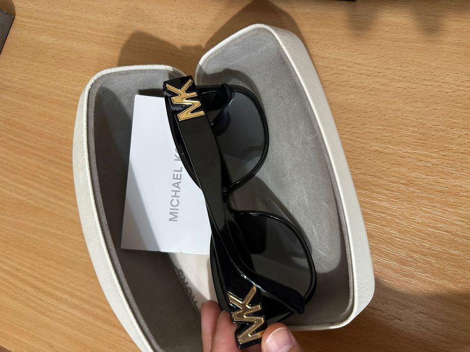 Солнцезащитные очки Michael Kors (оригинал, новые)