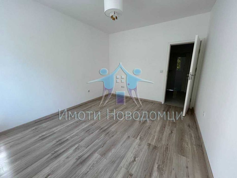 Продава се Тристаен апартамент в Шумен, Пазара - 93 кв.м за 1289 €/кв.м - Снимка #4