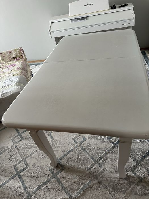 Стол белый раздвижной