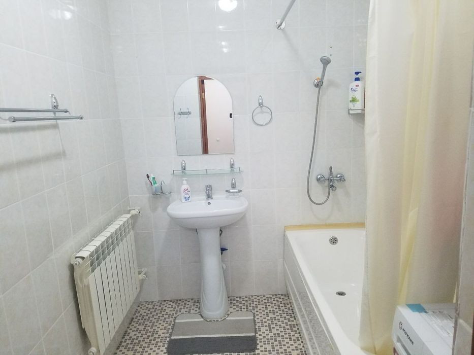 Arenda Sebzor Rivera makroni togrisida 3 xona 106 kvadrat novastroyka