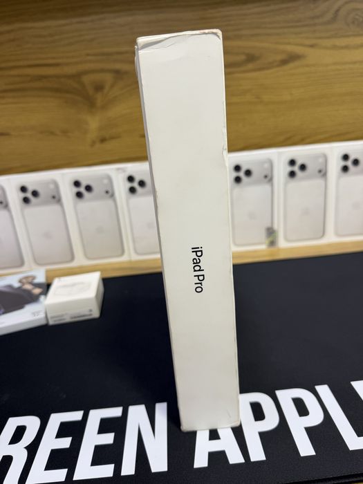 Ipad M5 pro 13 dyum E sim 256 gb