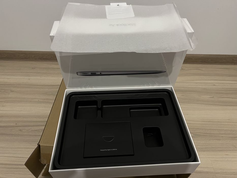 Cutie Macbook Air 13 inch A1466