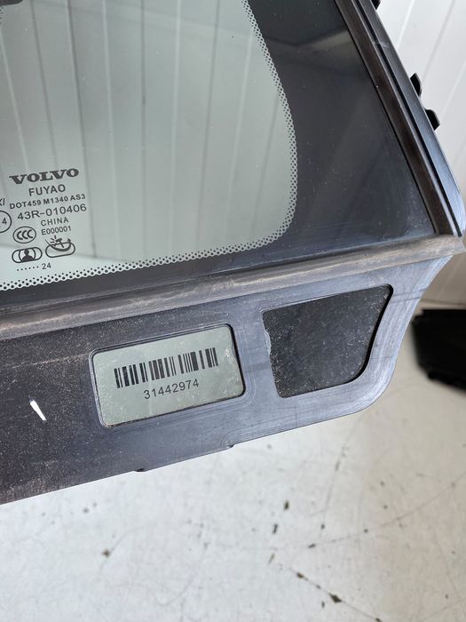 Geam stanga spate mic dublu VOLVO V60 2025 31442974