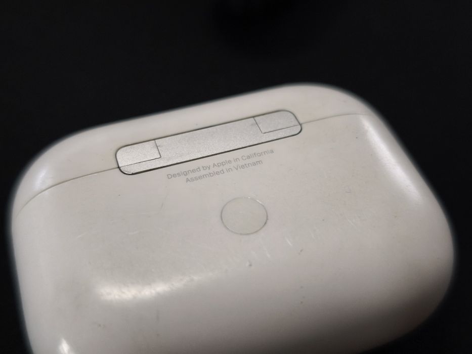 Căști Apple AirPods Pro 1 - Funcționare perfectă + 2 Huse + Dopuri de rezervă