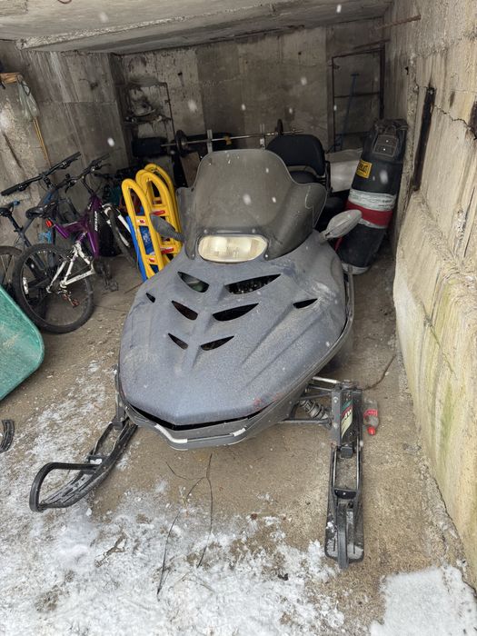 Snowmobil Arctic Cat