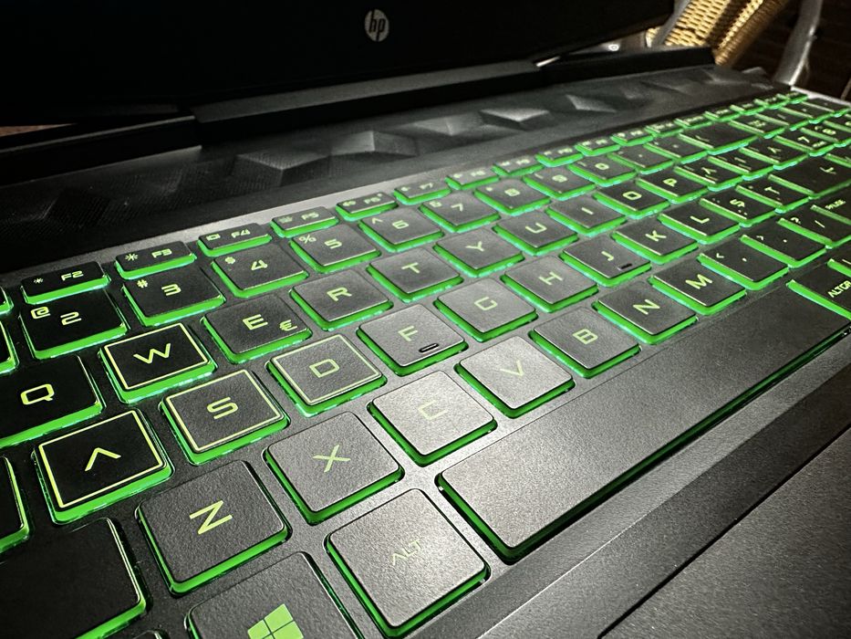 Laptop HP Gaming Pavillion i7 10th gen / Nvidia GTX 1660 Ti Max Q/ SSD 512Gb