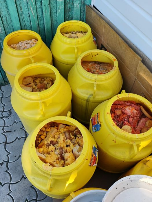 Продам пищевые отходы.