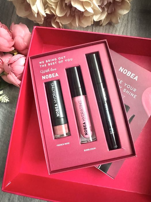 Nobea нов комплект червило, гланц и спирала