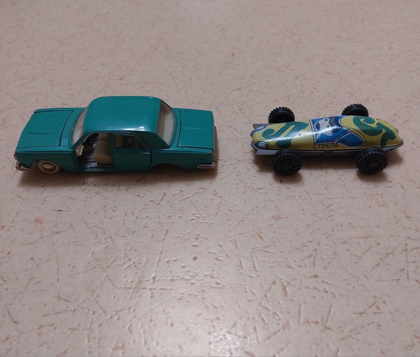 Метални колички: matchbox и руски