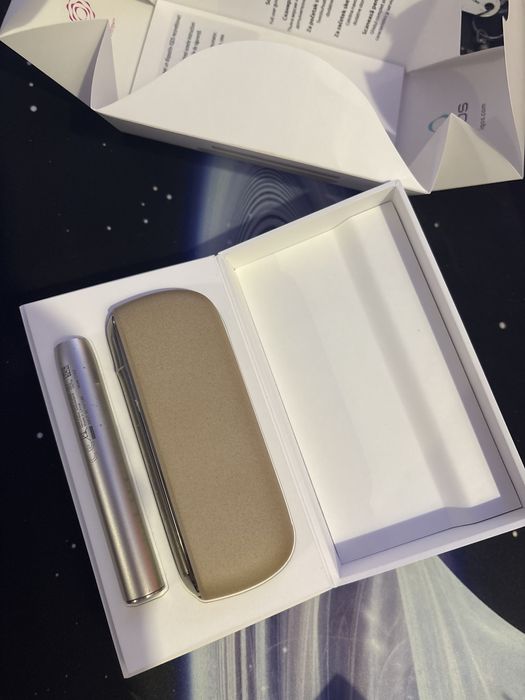 iqos iluma cu pen  utilizat in jur de 9 luni