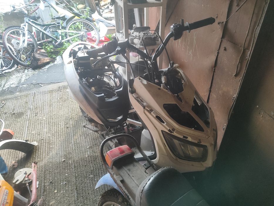 Продам скутер м8 150куб