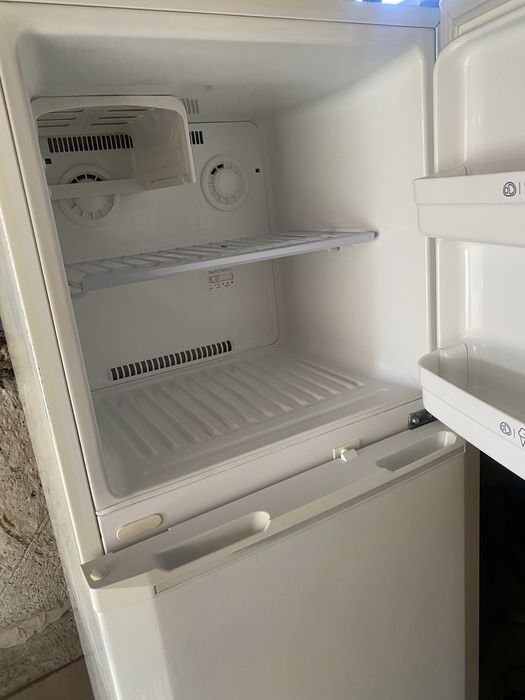 Холодильник LG в раб состояний