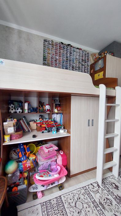 Продам двух-этажную кровать