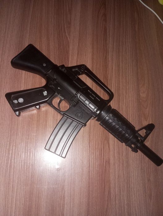 Игрушечный автомат