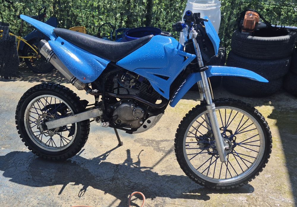 Motocicleta Cross 200cc Suzuki