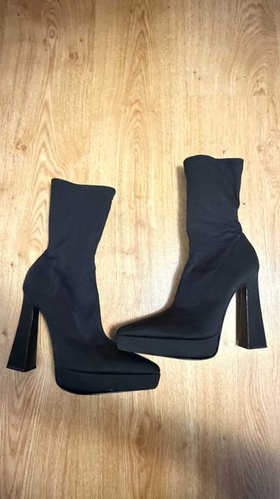 Обувки, боти с токче черни